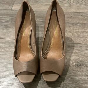 Open Toe Tan Gianni Bini Heals